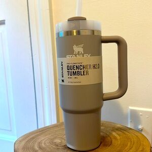 30 oz Stanley. Color “Ash”
